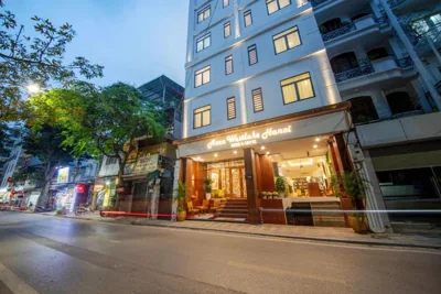 Azen Westlake Hanoi Hotel – Foto’s 8